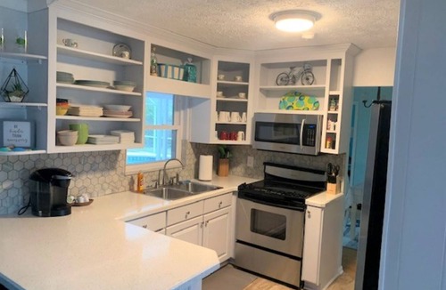 Dolphin's Cove House | 3-bedroom vacation home 14 minutes from St. Johns Town Center