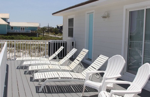 Toilla Segunda House | 3-bedroom vacation home steps to Pensacola Beach Beaches