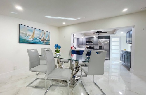 Caloosahatchee Villa | 3-bedroom villa in pleasant Cape Coral. Direct Gulf Access