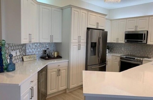 Vanderbilt Beach Condo | 3 Bedroom With Spectacular Bay And Gulf Views In The Distance - Reg 2-905