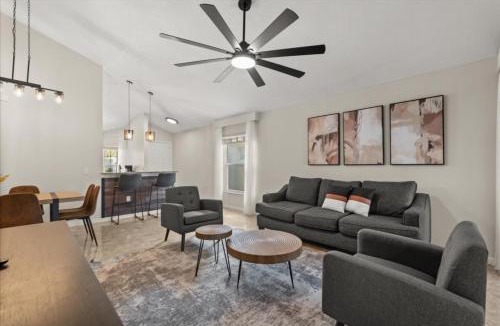 Bridgewater Crossing House | 3 Bedrooms 2 Bathrooms Bridgewater 142Hl