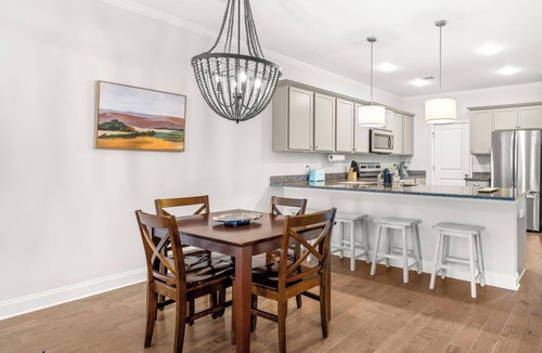 Gainesville House | 3 BR/2.5 BA, Pets OK, Near NGMC, Longer Stays OK, In-Unit W/D