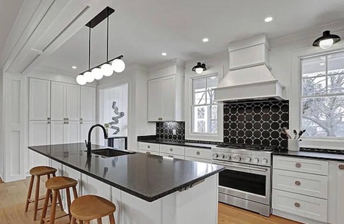 Gainesville House | 3 BR/2.5 BA Townhome, Near NGMC, Pets OK, Longer Stays OK, In-Unit W/D