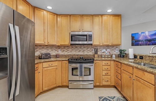 Cape Harbour Apartment | 3 BR 2 BA with AMAZING 8th Floor River & Gulf View!