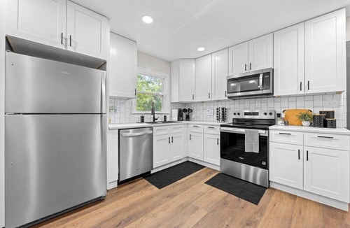 Knoxville House | 3 BR 2 BTH Knoxville newly remodeled home