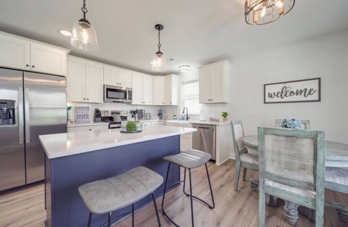 Mount Holly House | 3-BR Cozy Mt. Holly River Retreat—USNWC—Fire Pit!