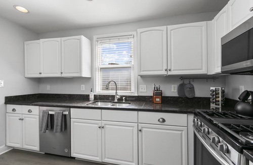 Northeast Bed & Breakfast | 3 DC Homes | Host Up to 30 Guests