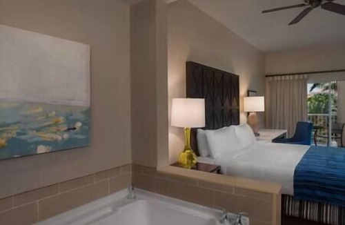 Williamsburg Resort | 3 Marriott Grand Vista Resort, Disney