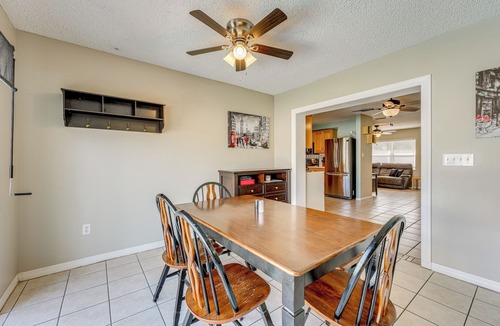 Largo Cottage | 3 Mi to Botanical Gardens: Sun-kissed Largo Escape