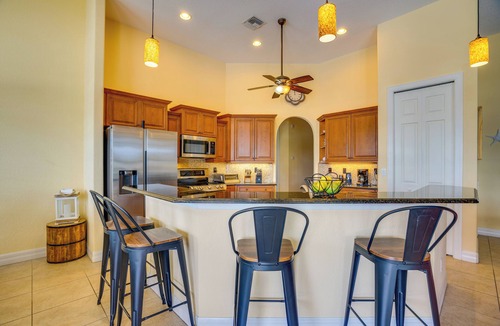 Pelican Villa | 3 Mi to Downtown Cape Coral: Canal-Front Villa