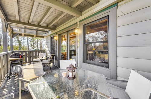 Clayton Cottage | 3 Mi to Dtwn Clayton: Cabin w/Trail Access!