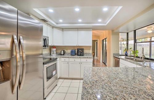 Safety Harbor House | 3 Mi to Philippe Park and Pier Stunning Retreat