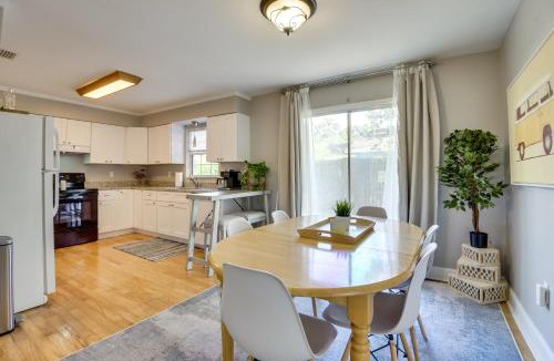 Palmetto House | 3 Mi to Riverwalk Pet-Friendly Home with Yard!