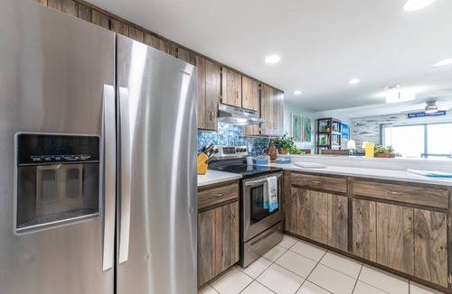 Ocean View Halifax Estates Condo | 3 min walk to beach! Ocean and river views. Great sunsets! Updated 2 br 2ba
