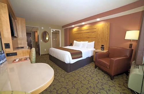 Tybee Island Hotel | 3-Star Hotel ∙ DeSoto Beach Garden Suites