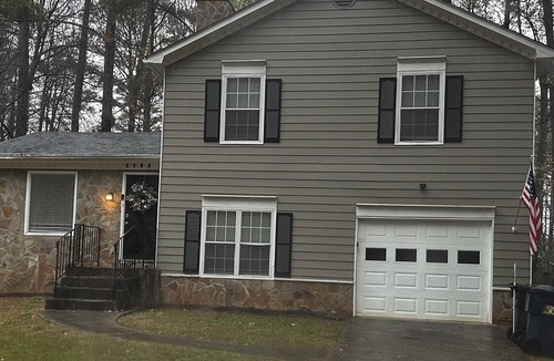 Ellenwood House | 3 story level private corner home with a huge backYard fenced and private