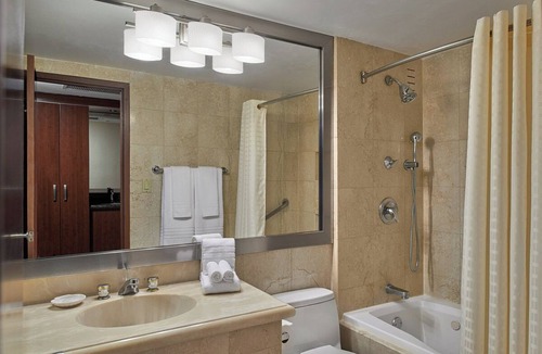 Sunny Isles Beach Hotel | 3 Units Perfect for Groups! Pool, Pet-friendly!