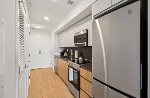 Buzzard Point Hotel | 3 Units | Spacious Apartment for Extended Stays | Kitchen & In-Unit Laundry