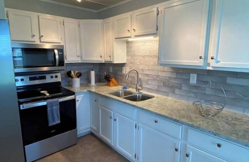 Bid-a-wee Beach House | 30% DISCOUNTED SUMMER RATES - Bid-A-Wee Beach House; 3BD/2BH