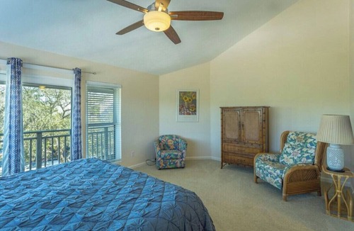 East End House | 300 Ocean Mile B1, 3 bed 3 bath, Pet Friendly, community pool., SGI State Park.