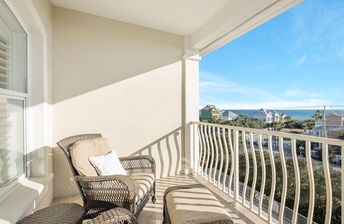Seagrove Beach Condo | 30A Seagrove Private Beach Access - 3 Bd 3 Ba Gulf View Near Seaside & Greenway!