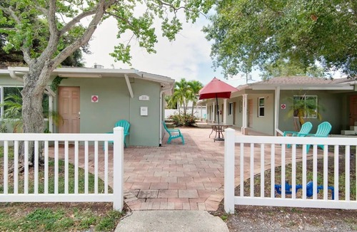 Crescent Heights House | 310 Unit B5- Studio Coffee Pot Coastal Cottages