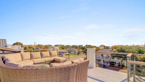 Isle of Palms House | 311 Carolina by AvantStay