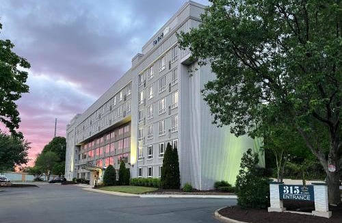 Charlotte Apartment | 315 LoSo Hotel Airport