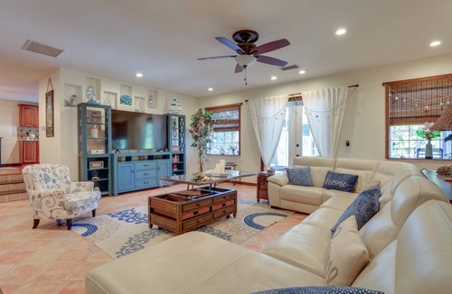 Flora Villa House | 325 m² House ∙ 3 bedrooms ∙ 8 guests