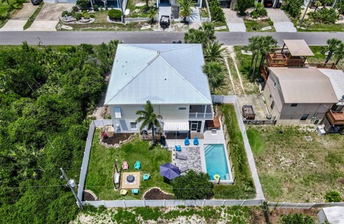 Marineland Acres House | 325 m² House ∙ 4 bedrooms ∙ 10 guests