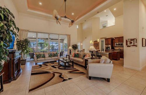 Yacht Club Villa | 327 m² Villa ∙ 4 bedrooms ∙ 8 guests