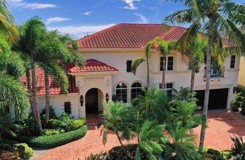 Tropic Isle House | 340 m² House ∙ 4 bedrooms ∙ 8 guests