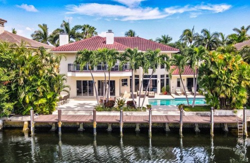 Tropic Isle House | 340 m² House ∙ 4 bedrooms ∙ 8 guests