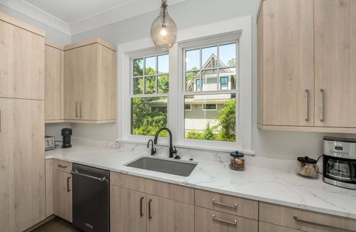 Vanderhorst Plantation House | 343 Governors Drive by Akers Ellis Rentals