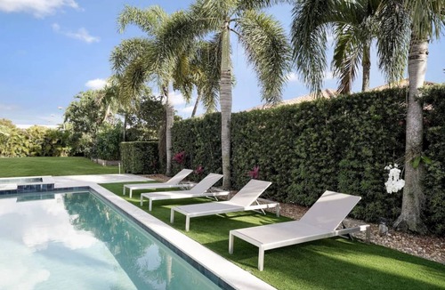Tamiami Villa | 344 m² Villa ∙ 5 bedrooms ∙ 10 guests