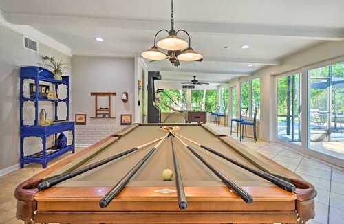Bearss Plaza House | 350 m² House ∙ 4 bedrooms ∙ 18 guests