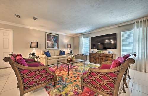 Bearss Plaza House | 350 m² House ∙ 4 bedrooms ∙ 18 guests