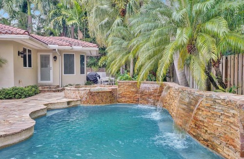 Coral Ridge House | 350 m² House ∙ 5 bedrooms ∙ 14 guests