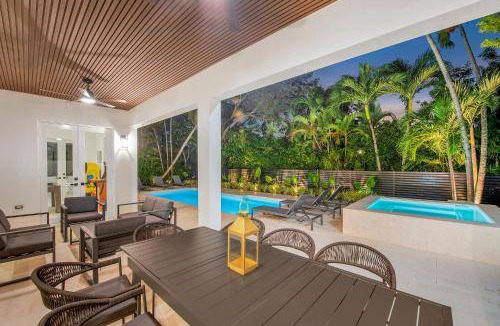 Coral Terrace House | 367 m² House ∙ 7 bedrooms ∙ 18 guests