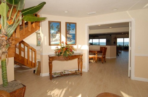 Interchange Square House | 372 m² House ∙ 5 bedrooms ∙ 12 guests