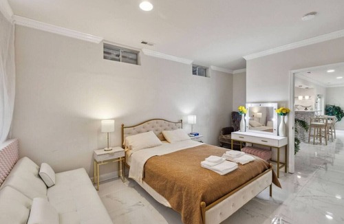 Fairland House | 372a) Cozy Lower-level Retreat 3 Rooms+pool Table