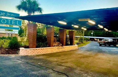 High Springs Hotel | 38 m² Motel ∙ 6 guests