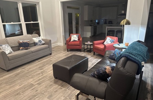 Douglasville House | 3800 sq ft Suburban Estate 25 Min MAJOR INTERNATIONAL SPORTING EVENT 26 5 BR tranquility & city access