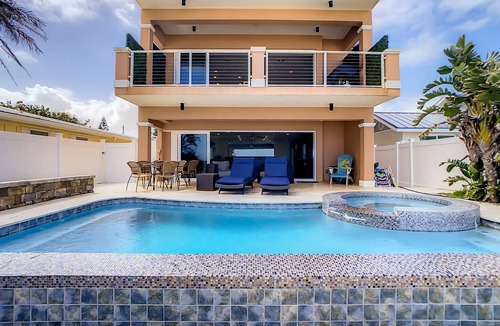 New Smyrna Beach House | 385 m² House ∙ 6 bedrooms ∙ 15 guests