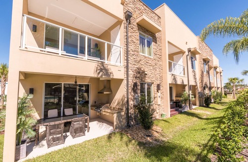 Florida Central Atlantic Coast House | 3B/R Heated Pool, Near Disney, Free Parking Free Wi-Fi