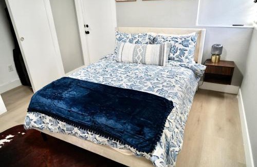 Driftwood House | 3Bd Nordic pool house, near Hard Rock