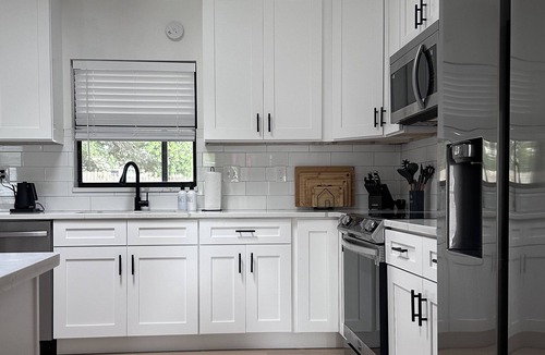 Spring Hill House | 3bdr Perfect Family Getaway - Infant/Kids Friendly 5min to Weeki Wachee