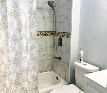 Pine Hills House | 3bdrm home near Orlando Fairground, Downtown & Universal