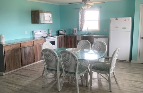 Gulf County House | 3BR-2 King Suites-Waterfront w/Private Dock-Boat Parking-10 min to Mexico Beach