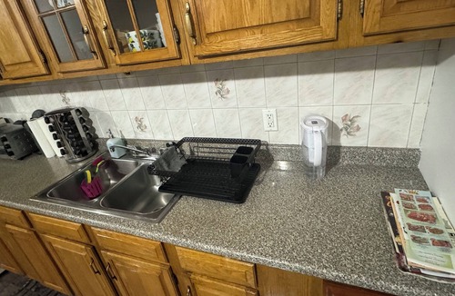 Queens House | 3BR 2FullBathEasy accessJFKLGA 5min to subway 1000mbsWifi parking Arbnbsuperhost
